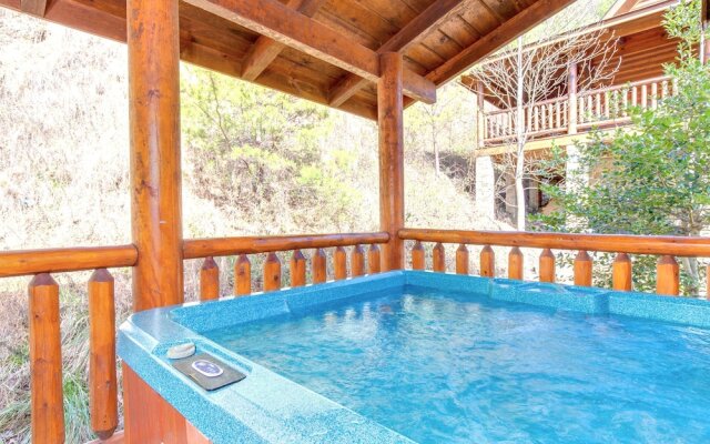 Candle Light Cabin by Vtrips