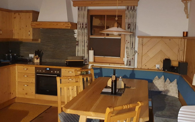 Mountain chalet 'Holzknechthütte' in Gröbming with sauna