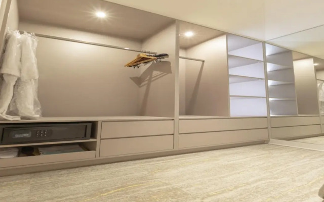 Tainan California Villa