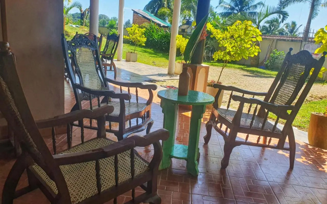 Hill House Mirissa