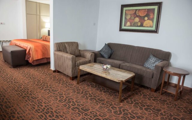Golden Tulip Essential Kimbima Freetown