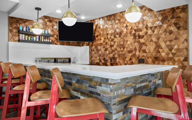 AmericInn by Wyndham International Falls