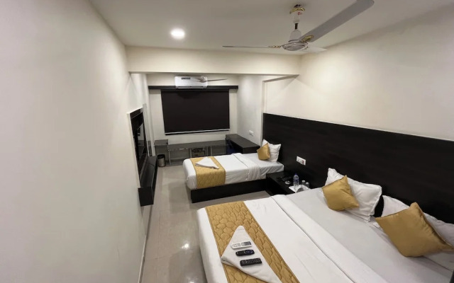 Hotel Wind Flower Regency - Near Kokilaben Hospital