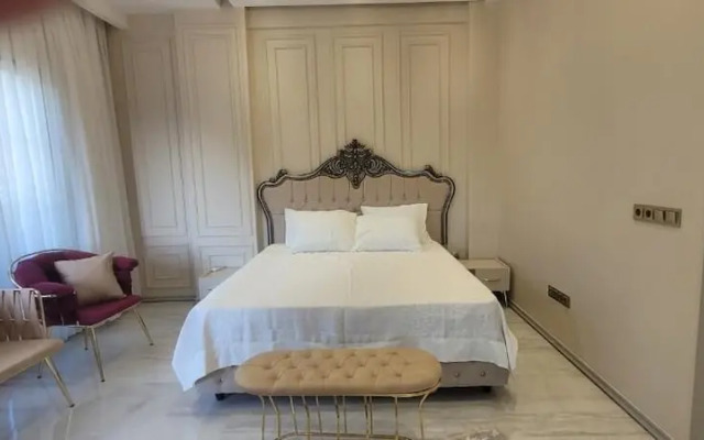 Villa Red Tent