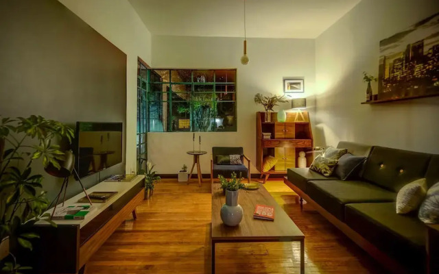 Old School Apartment by Mr.W