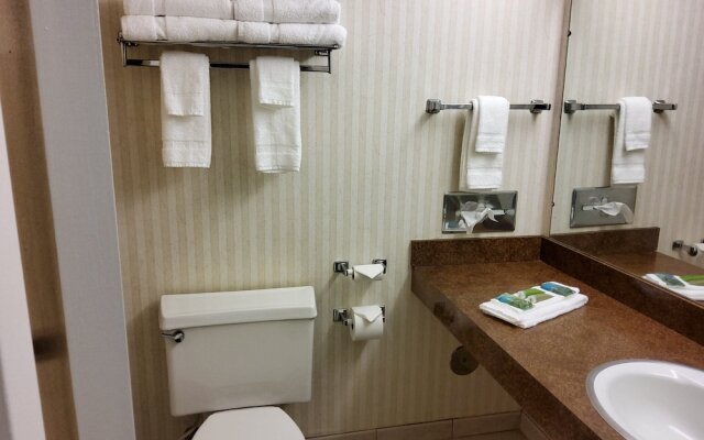 Klopfenstein Inn and Suites