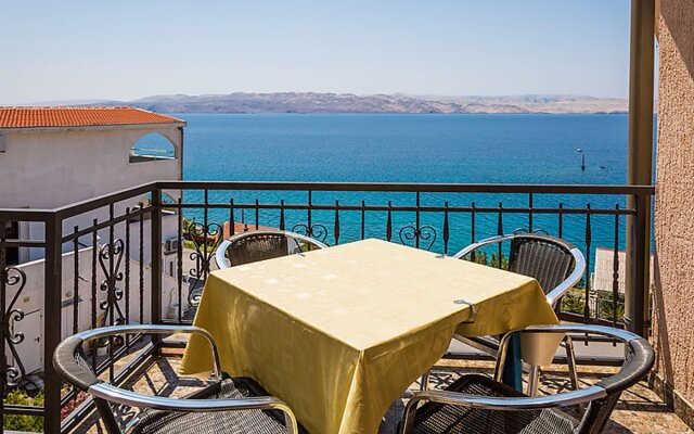 Apartment Delfin Karlobag 40079