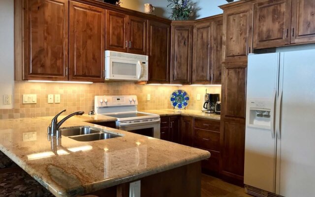 Mammoth S #204 3 Bedroom Condo