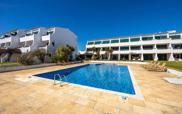 Apartment Julio Pomar, swimming pool