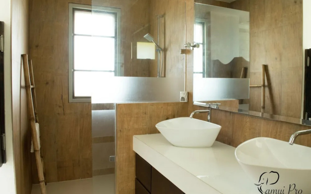 12 Bedroom Luxury Twin Sea View Villas Angthong