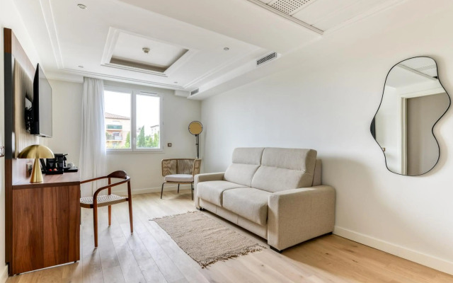 Zenitude Hotel la Valadiere, Ascend Hotel Collection