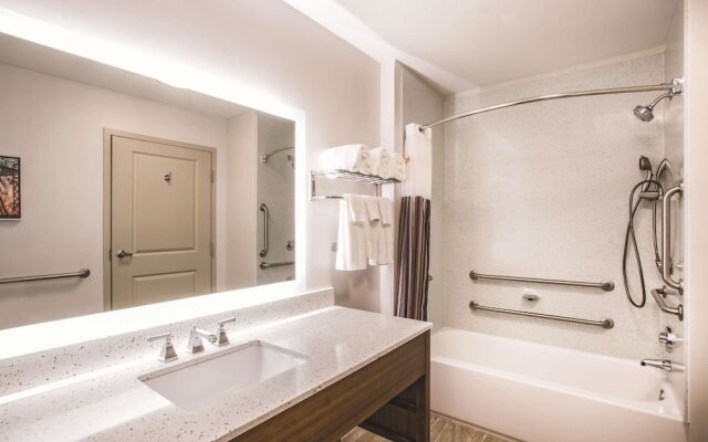 La Quinta Inn & Suites Chambersburg