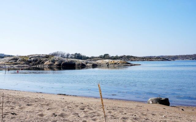 6 Person Holiday Home in Stromstad