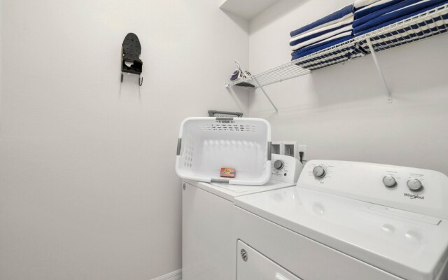 Private Pool Villa W/pool Table, On-site Waterpark