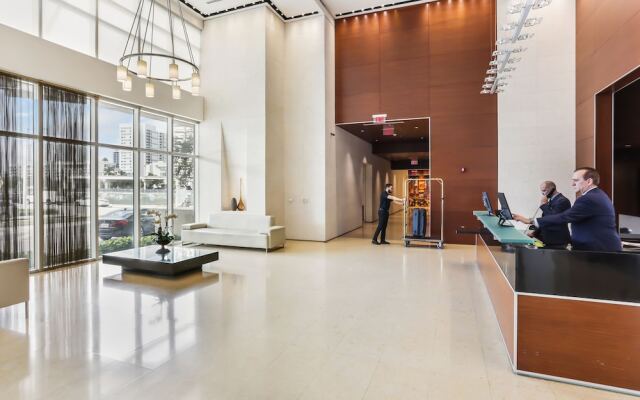 Lyx Suites at One Broadway