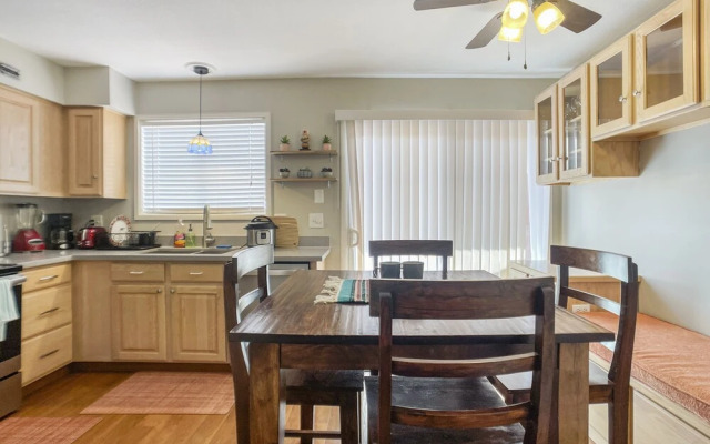 Southwest Splendor 2BR Tempe Townhome