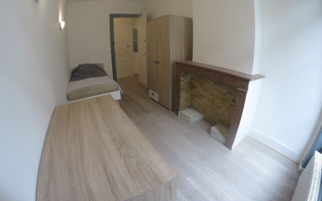 Appartement Rue Beaubrun City Room