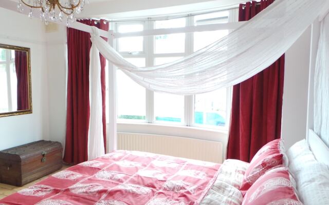 Wow 4 Bed Home N17 London Sleeps 13