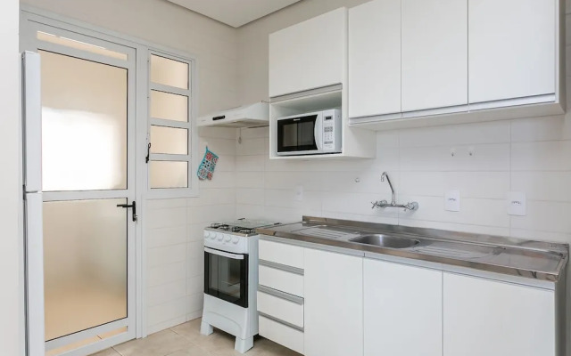 Aquarelle by Viva Prédio nos Ingleses pé-na-areia com piscina