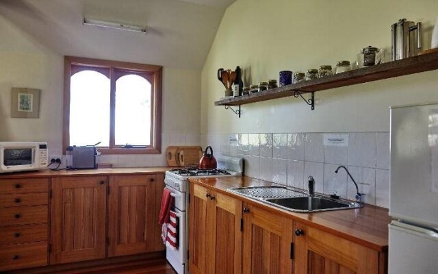 Herons Rise Vineyard Cottages