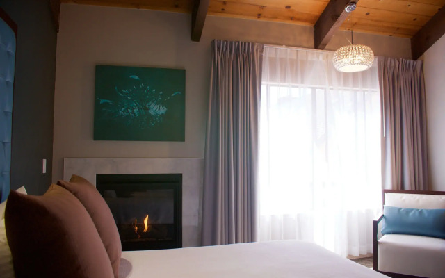 Munras Inn