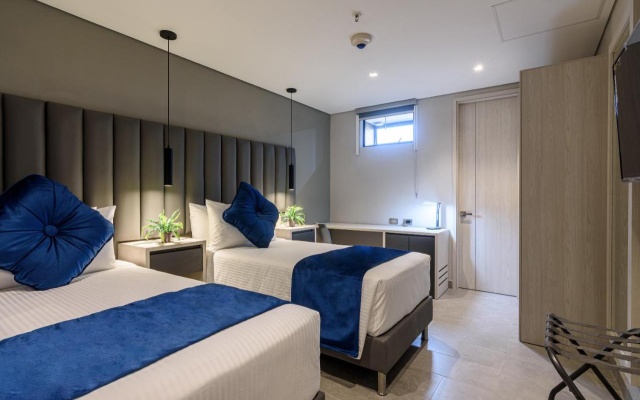 4 Sur Hotel