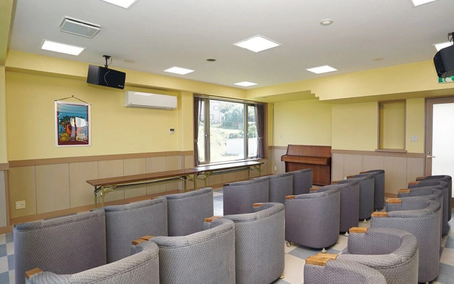 Tobi Hostel and Apartments