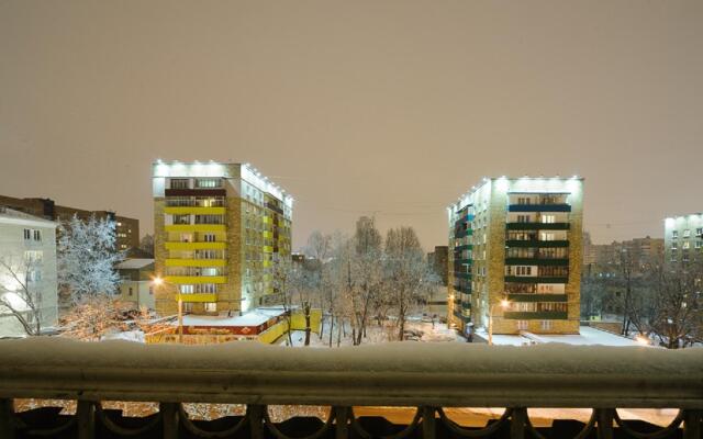 Apartments on Romanovskaya Sloboda street 7