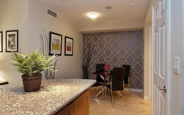 Royal Stays Suites - Blue Jays Way