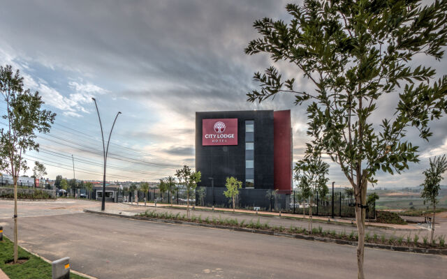 City Lodge Hotel Waterfall City