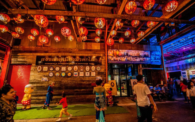 Songkhla Tae Raek Antique Hotel