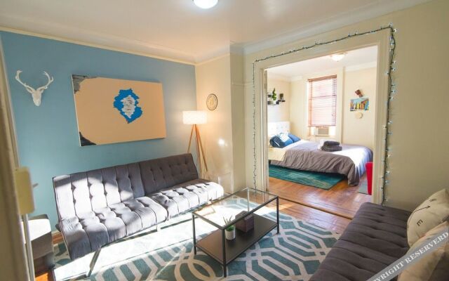 NYC East Village Beach Bungalow Getaway 1Br