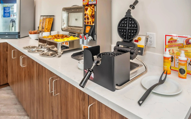 Comfort Inn & Suites