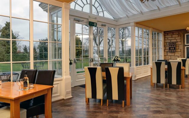Rogerthorpe Manor Hotel