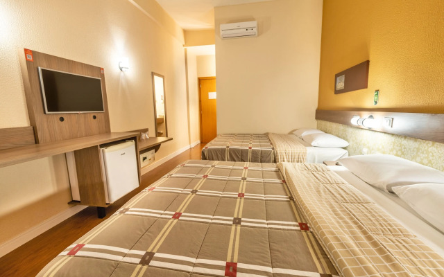 dec 10 hotel