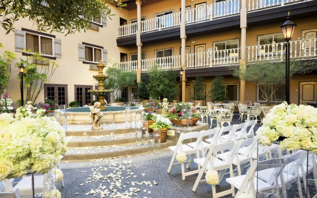 Ayres Hotel Costa Mesa/Newport Beach