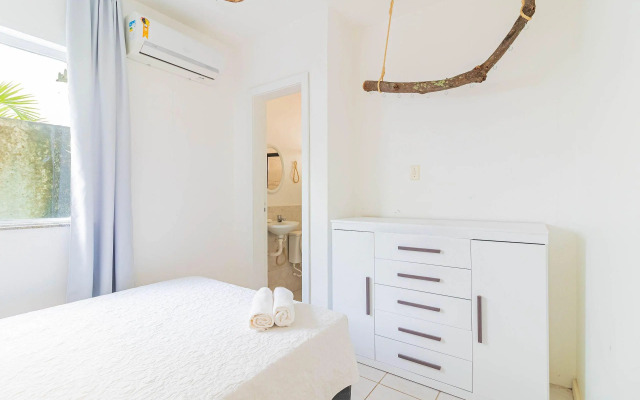 GB46 Maravilhosa Casa com 4 Suítes com Piscina Privativa em Guarajuba