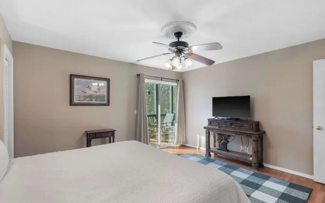 River Song Condo for 4