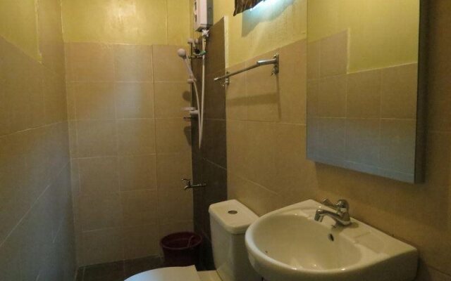 Monti's Place Dine & Bed