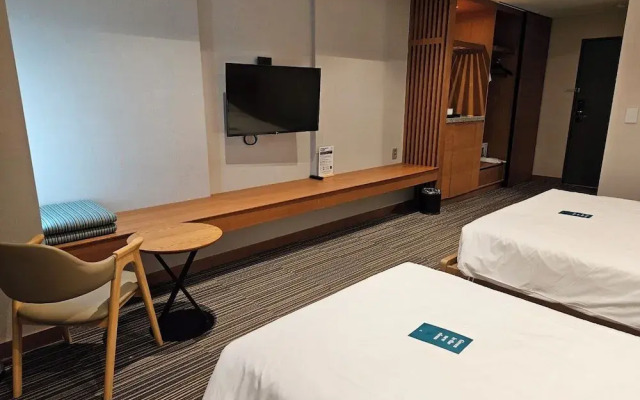Incheon Airport Global Hotel & Suites