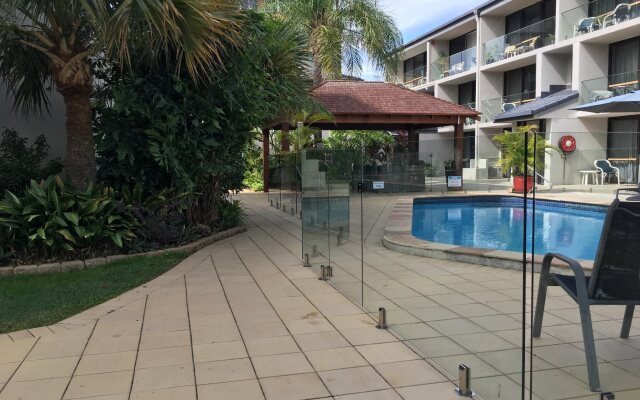 Burleigh Palms Holiday Apartments