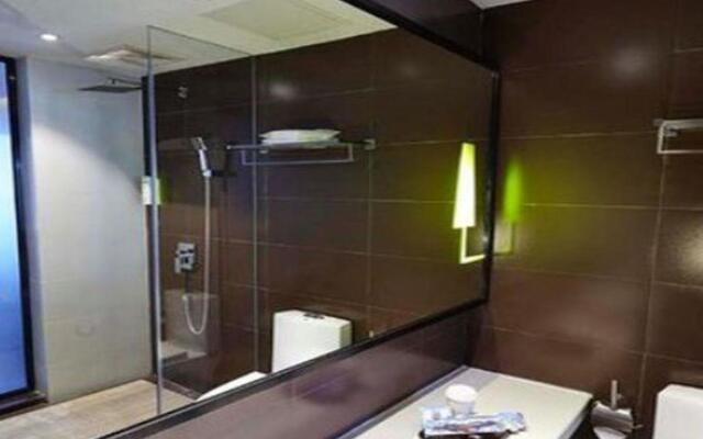 7 Days Inn Yueyang Pingjiang Tianyue Road Walk Street Branch