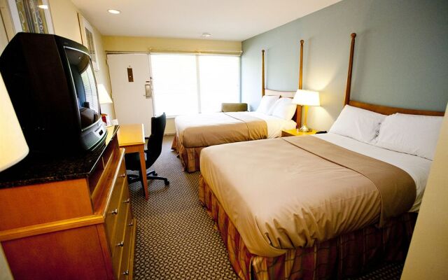 Star City Inn and Suites