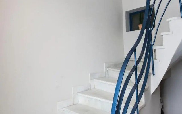 2-spaces comfy Bentzi apartment 7 with balcony in Pagrati