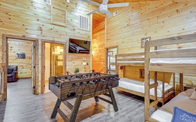 Close to Hiking & Attractions: Smoky Mtn Cabin