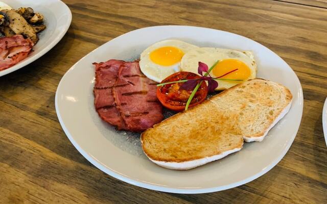 Blueberry Hill Hotel