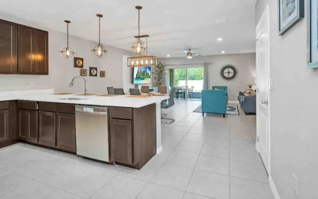 Super Boho Chic Stylish Blend Near Disney