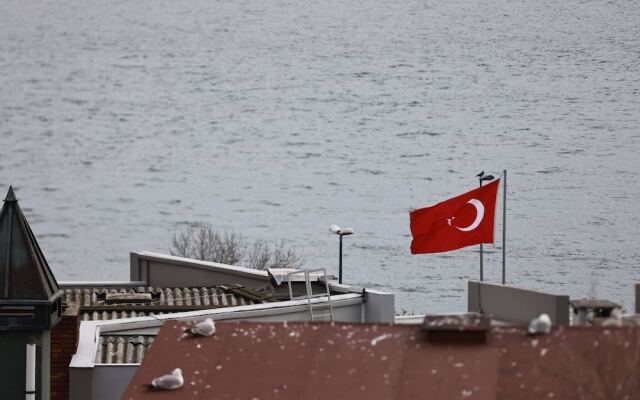 Room in Guest Room - Deluxe Double Room 4