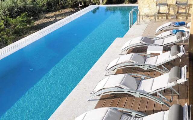 Villa Mirtylla luxury retreat. Pool Gym