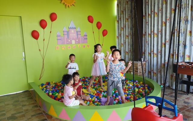 Honeysuckle Family Castle